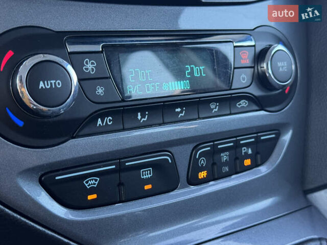 Белый Форд Фокус, объемом двигателя 1.6 л и пробегом 221 тыс. км за 8499 $, фото 50 на Automoto.ua