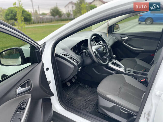 Белый Форд Фокус, объемом двигателя 1.6 л и пробегом 257 тыс. км за 7300 $, фото 10 на Automoto.ua