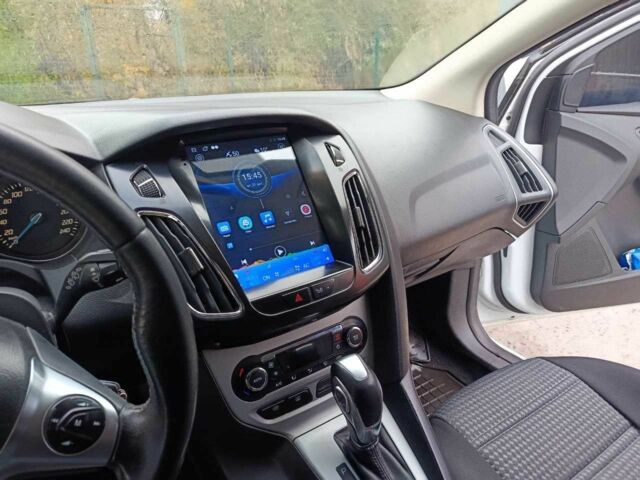 Белый Форд Фокус, объемом двигателя 1.6 л и пробегом 313 тыс. км за 7800 $, фото 3 на Automoto.ua