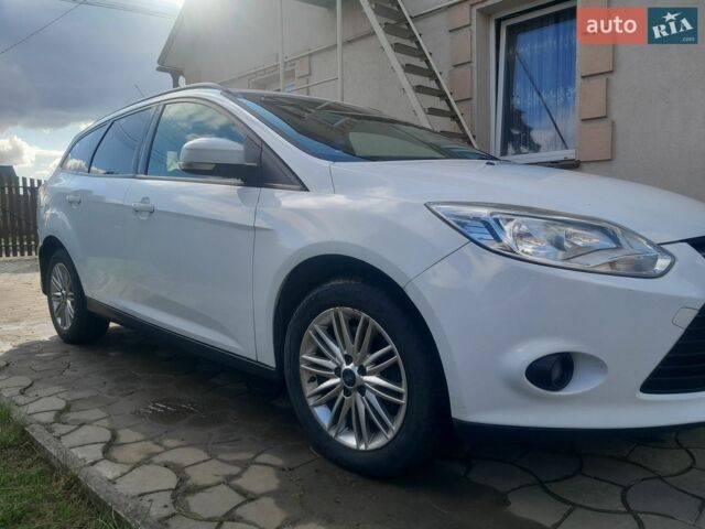 Білий Форд Фокус, об'ємом двигуна 2 л та пробігом 301 тис. км за 6100 $, фото 3 на Automoto.ua