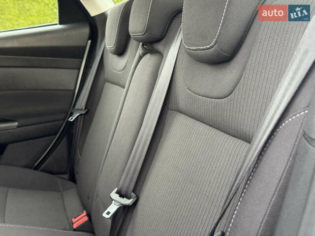 Білий Форд Фокус, об'ємом двигуна 1.6 л та пробігом 221 тис. км за 8699 $, фото 65 на Automoto.ua