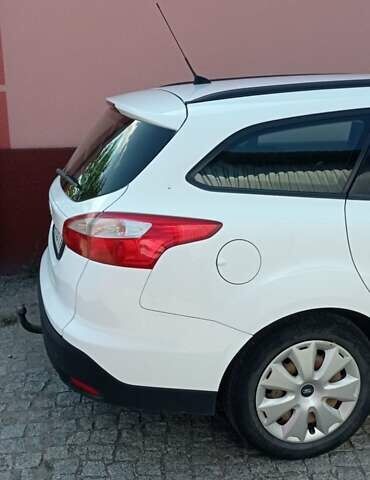 Білий Форд Фокус, об'ємом двигуна 1.6 л та пробігом 270 тис. км за 7999 $, фото 12 на Automoto.ua