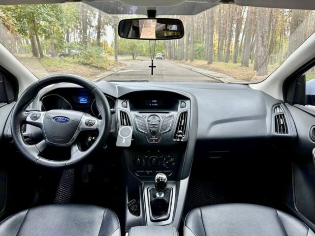 Белый Форд Фокус, объемом двигателя 1.6 л и пробегом 250 тыс. км за 7500 $, фото 10 на Automoto.ua