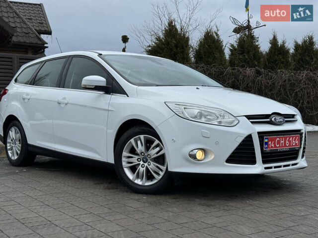 Белый Форд Фокус, объемом двигателя 1.6 л и пробегом 258 тыс. км за 8890 $, фото 3 на Automoto.ua