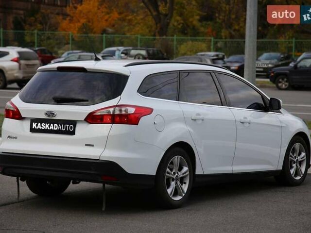 Форд Фокус 2013 в Харькове на Automoto.ua Белый Форд Фокус, объемом двигателя 1 л и пробегом 171 тыс. км за 7200 $, фото 5 на Automoto.ua