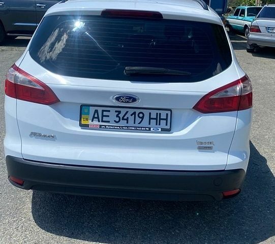 Білий Форд Фокус, об'ємом двигуна 1 л та пробігом 155 тис. км за 5500 $, фото 2 на Automoto.ua