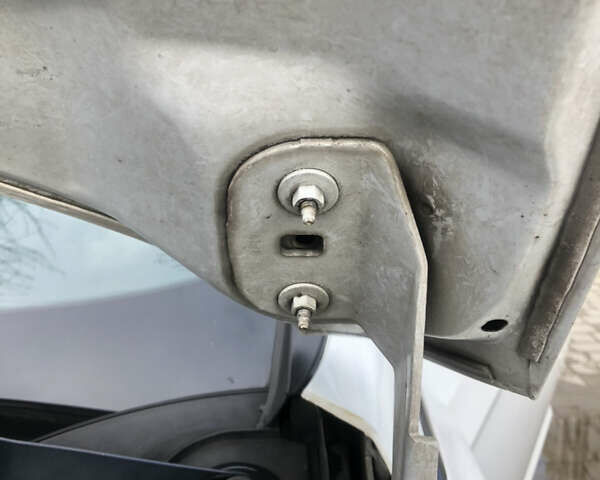 Білий Форд Фокус, об'ємом двигуна 1.6 л та пробігом 211 тис. км за 8700 $, фото 33 на Automoto.ua