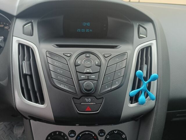 Белый Форд Фокус, объемом двигателя 1 л и пробегом 222 тыс. км за 5200 $, фото 5 на Automoto.ua