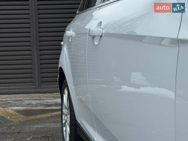 Белый Форд Фокус, объемом двигателя 1.6 л и пробегом 258 тыс. км за 8890 $, фото 8 на Automoto.ua