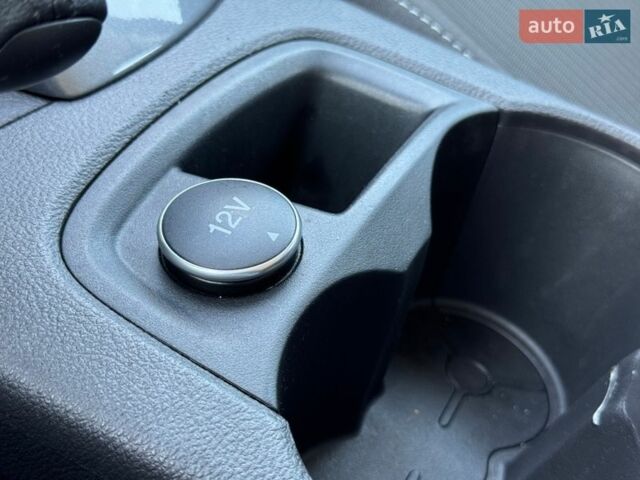 Белый Форд Фокус, объемом двигателя 1.6 л и пробегом 221 тыс. км за 8499 $, фото 50 на Automoto.ua