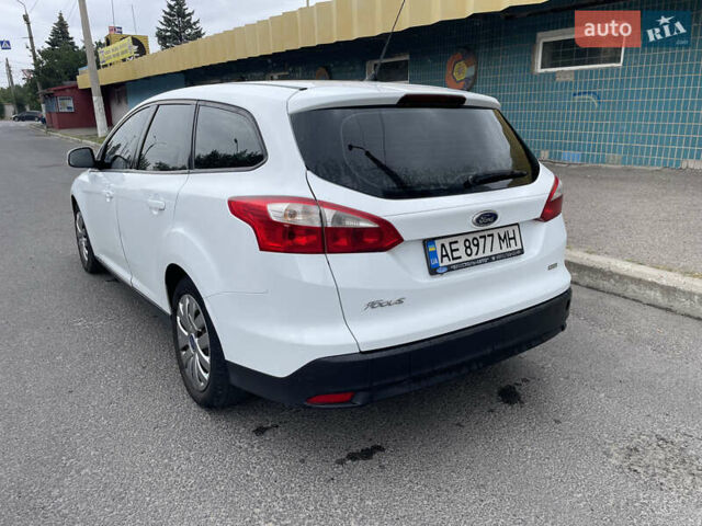 Білий Форд Фокус, об'ємом двигуна 1 л та пробігом 254 тис. км за 7500 $, фото 4 на Automoto.ua