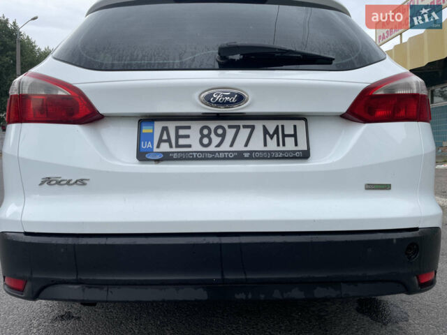 Белый Форд Фокус, объемом двигателя 1 л и пробегом 254 тыс. км за 6250 $, фото 7 на Automoto.ua