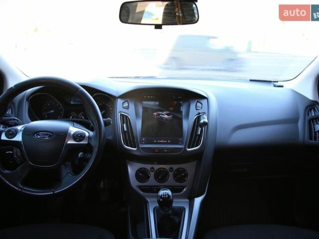 Білий Форд Фокус, об'ємом двигуна 1 л та пробігом 150 тис. км за 6600 $, фото 10 на Automoto.ua