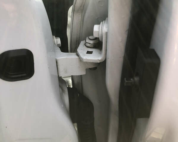 Білий Форд Фокус, об'ємом двигуна 1.6 л та пробігом 211 тис. км за 8700 $, фото 20 на Automoto.ua