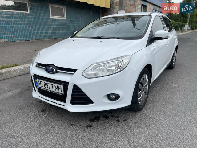 Білий Форд Фокус, об'ємом двигуна 1 л та пробігом 254 тис. км за 7500 $, фото 1 на Automoto.ua
