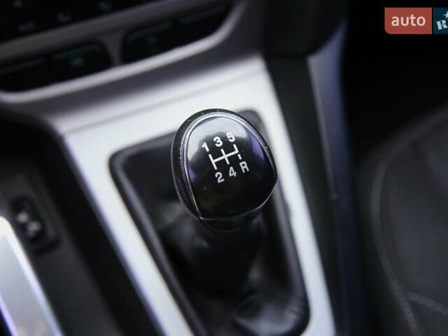 Форд Фокус 2013 в Харькове на Automoto.ua Белый Форд Фокус, объемом двигателя 1 л и пробегом 171 тыс. км за 7200 $, фото 17 на Automoto.ua