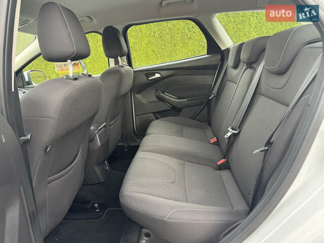 Білий Форд Фокус, об'ємом двигуна 1.6 л та пробігом 221 тис. км за 8699 $, фото 60 на Automoto.ua