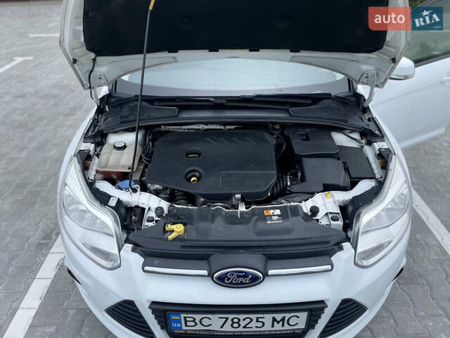 Белый Форд Фокус, объемом двигателя 1.6 л и пробегом 257 тыс. км за 7300 $, фото 5 на Automoto.ua