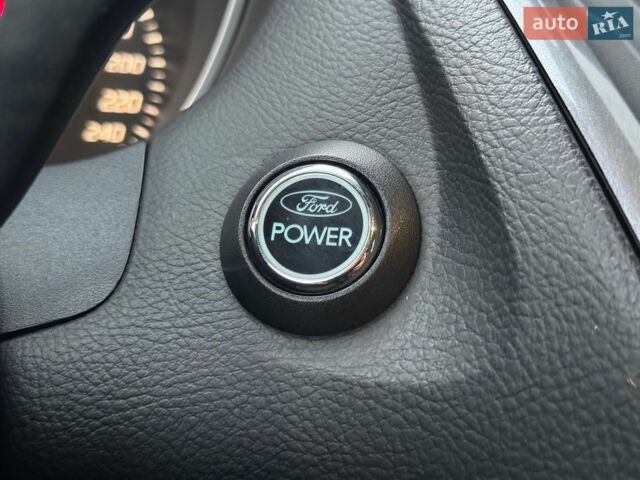 Белый Форд Фокус, объемом двигателя 1.6 л и пробегом 175 тыс. км за 7800 $, фото 22 на Automoto.ua