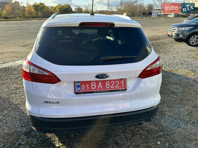 Белый Форд Фокус, объемом двигателя 2 л и пробегом 261 тыс. км за 7500 $, фото 7 на Automoto.ua
