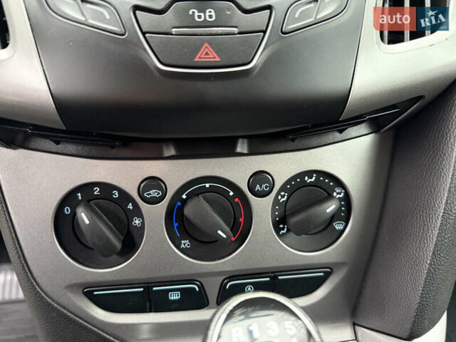 Белый Форд Фокус, объемом двигателя 1.6 л и пробегом 191 тыс. км за 8942 $, фото 23 на Automoto.ua