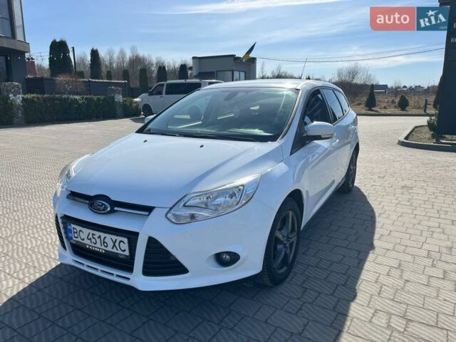 Белый Форд Фокус, объемом двигателя 1.6 л и пробегом 250 тыс. км за 7999 $, фото 1 на Automoto.ua