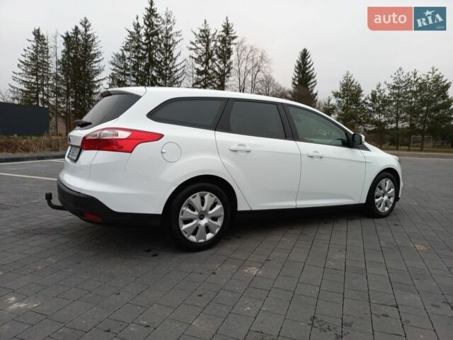 Белый Форд Фокус, объемом двигателя 1.6 л и пробегом 235 тыс. км за 7777 $, фото 12 на Automoto.ua