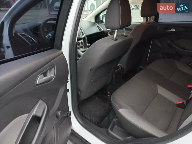 Білий Форд Фокус, об'ємом двигуна 1.6 л та пробігом 230 тис. км за 7377 $, фото 25 на Automoto.ua