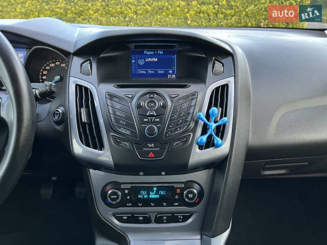 Белый Форд Фокус, объемом двигателя 1.6 л и пробегом 218 тыс. км за 8799 $, фото 122 на Automoto.ua