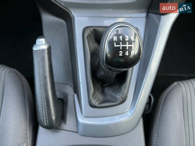 Белый Форд Фокус, объемом двигателя 1.6 л и пробегом 218 тыс. км за 8799 $, фото 125 на Automoto.ua