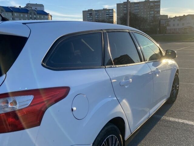 Белый Форд Фокус, объемом двигателя 1.6 л и пробегом 200 тыс. км за 6500 $, фото 11 на Automoto.ua