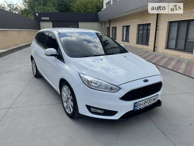 Белый Форд Фокус, объемом двигателя 1.56 л и пробегом 290 тыс. км за 8800 $, фото 5 на Automoto.ua