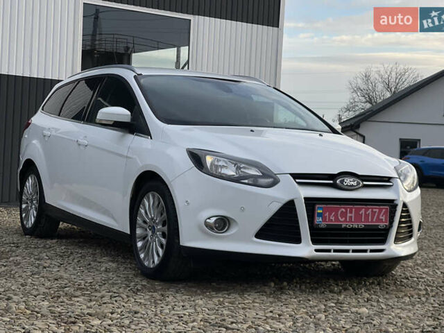 Белый Форд Фокус, объемом двигателя 1.6 л и пробегом 219 тыс. км за 8750 $, фото 3 на Automoto.ua