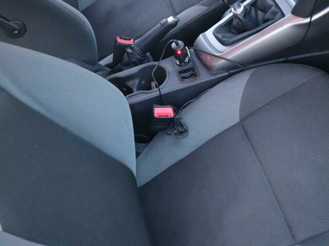 Белый Форд Фокус, объемом двигателя 1.6 л и пробегом 219 тыс. км за 6950 $, фото 16 на Automoto.ua