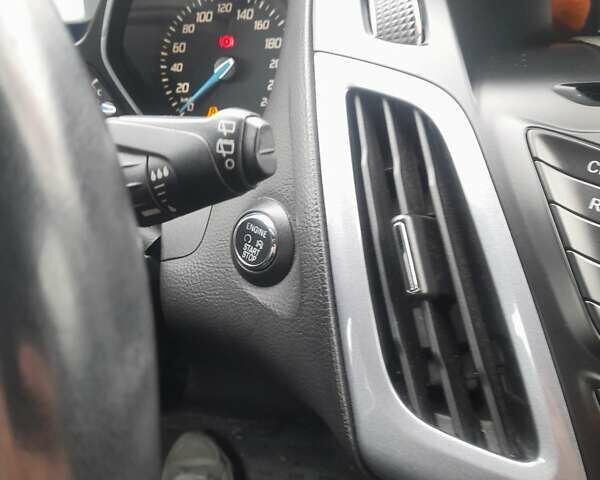 Белый Форд Фокус, объемом двигателя 2 л и пробегом 259 тыс. км за 7350 $, фото 6 на Automoto.ua