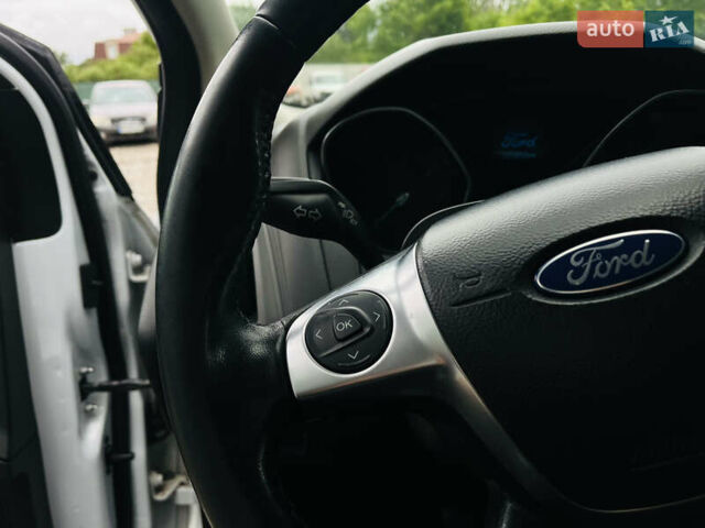 Форд Фокус 2014 в Харькове на Automoto.ua Белый Форд Фокус, объемом двигателя 1.6 л и пробегом 225 тыс. км за 8200 $, фото 22 на Automoto.ua