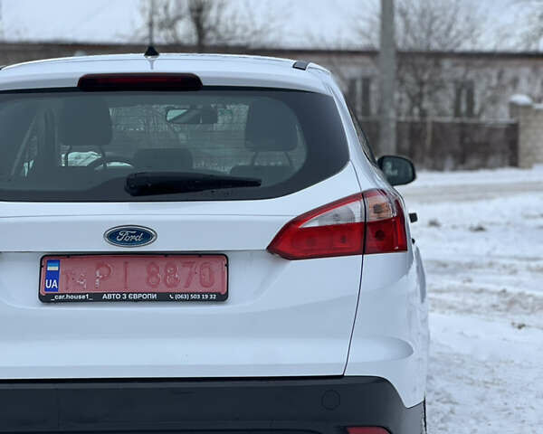 Білий Форд Фокус, об'ємом двигуна 1.6 л та пробігом 174 тис. км за 7950 $, фото 17 на Automoto.ua