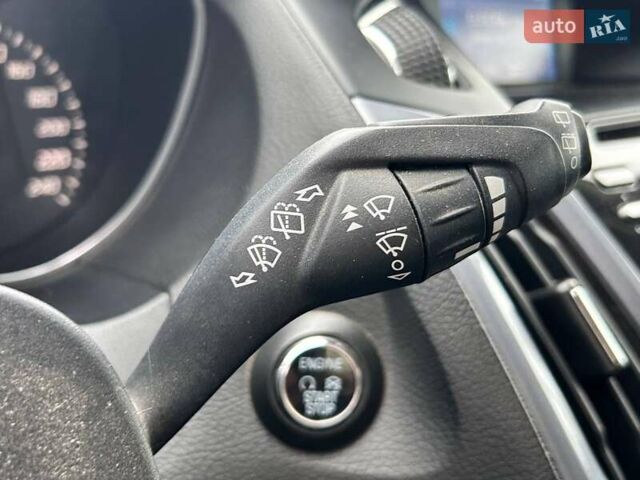 Белый Форд Фокус, объемом двигателя 1 л и пробегом 164 тыс. км за 7700 $, фото 18 на Automoto.ua