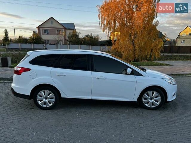 Белый Форд Фокус, объемом двигателя 1.6 л и пробегом 315 тыс. км за 6900 $, фото 3 на Automoto.ua