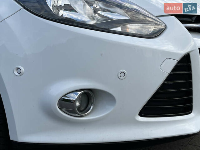 Белый Форд Фокус, объемом двигателя 1.6 л и пробегом 218 тыс. км за 8799 $, фото 81 на Automoto.ua