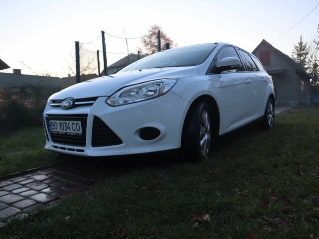 Белый Форд Фокус, объемом двигателя 1.6 л и пробегом 219 тыс. км за 6950 $, фото 1 на Automoto.ua