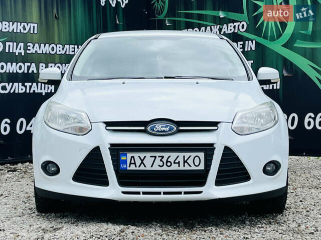 Форд Фокус 2014 в Харькове на Automoto.ua Белый Форд Фокус, объемом двигателя 1.6 л и пробегом 225 тыс. км за 8200 $, фото 3 на Automoto.ua