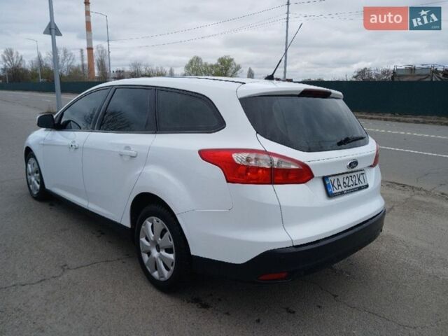 Белый Форд Фокус, объемом двигателя 1.56 л и пробегом 315 тыс. км за 7000 $, фото 3 на Automoto.ua