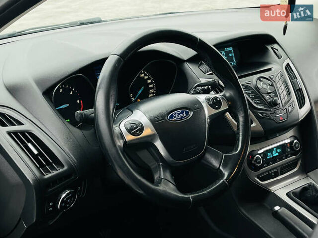 Белый Форд Фокус, объемом двигателя 1.56 л и пробегом 233 тыс. км за 7400 $, фото 9 на Automoto.ua