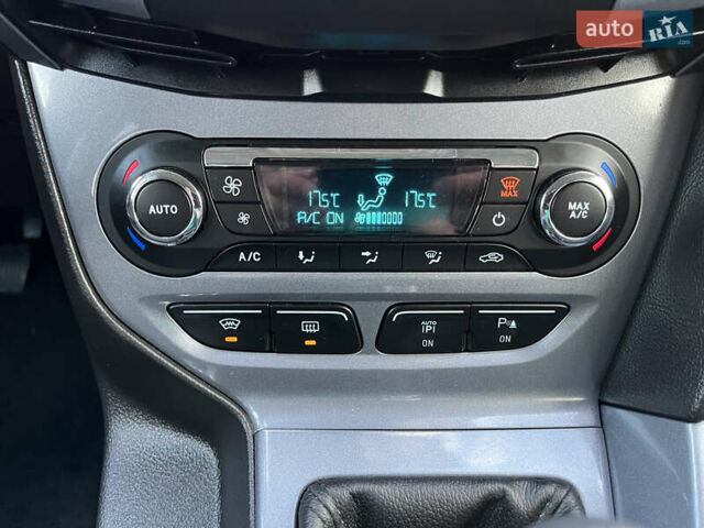 Белый Форд Фокус, объемом двигателя 1.6 л и пробегом 218 тыс. км за 8799 $, фото 124 на Automoto.ua