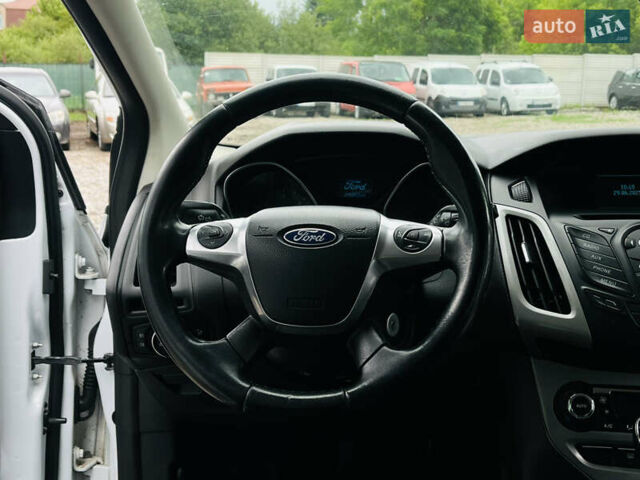 Форд Фокус 2014 в Харькове на Automoto.ua Белый Форд Фокус, объемом двигателя 1.6 л и пробегом 225 тыс. км за 8200 $, фото 14 на Automoto.ua
