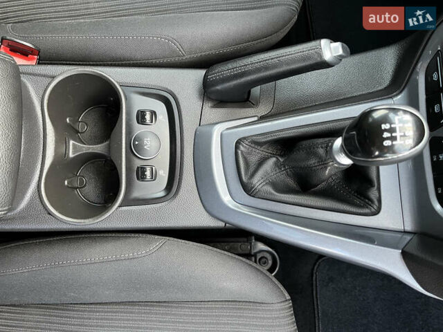 Белый Форд Фокус, объемом двигателя 1.6 л и пробегом 218 тыс. км за 8799 $, фото 104 на Automoto.ua