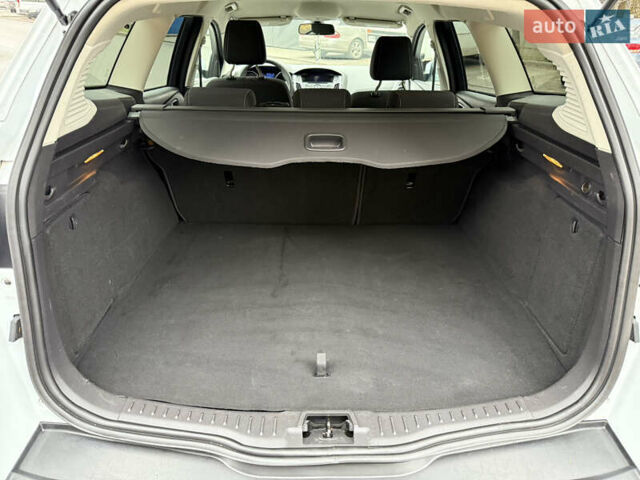 Белый Форд Фокус, объемом двигателя 1.6 л и пробегом 191 тыс. км за 8942 $, фото 33 на Automoto.ua