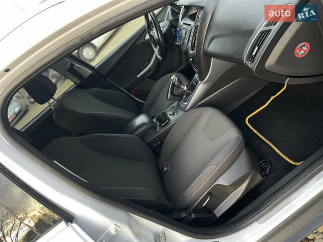 Белый Форд Фокус, объемом двигателя 1.6 л и пробегом 219 тыс. км за 8750 $, фото 31 на Automoto.ua