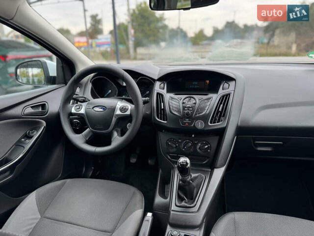 Белый Форд Фокус, объемом двигателя 1.6 л и пробегом 174 тыс. км за 8200 $, фото 27 на Automoto.ua